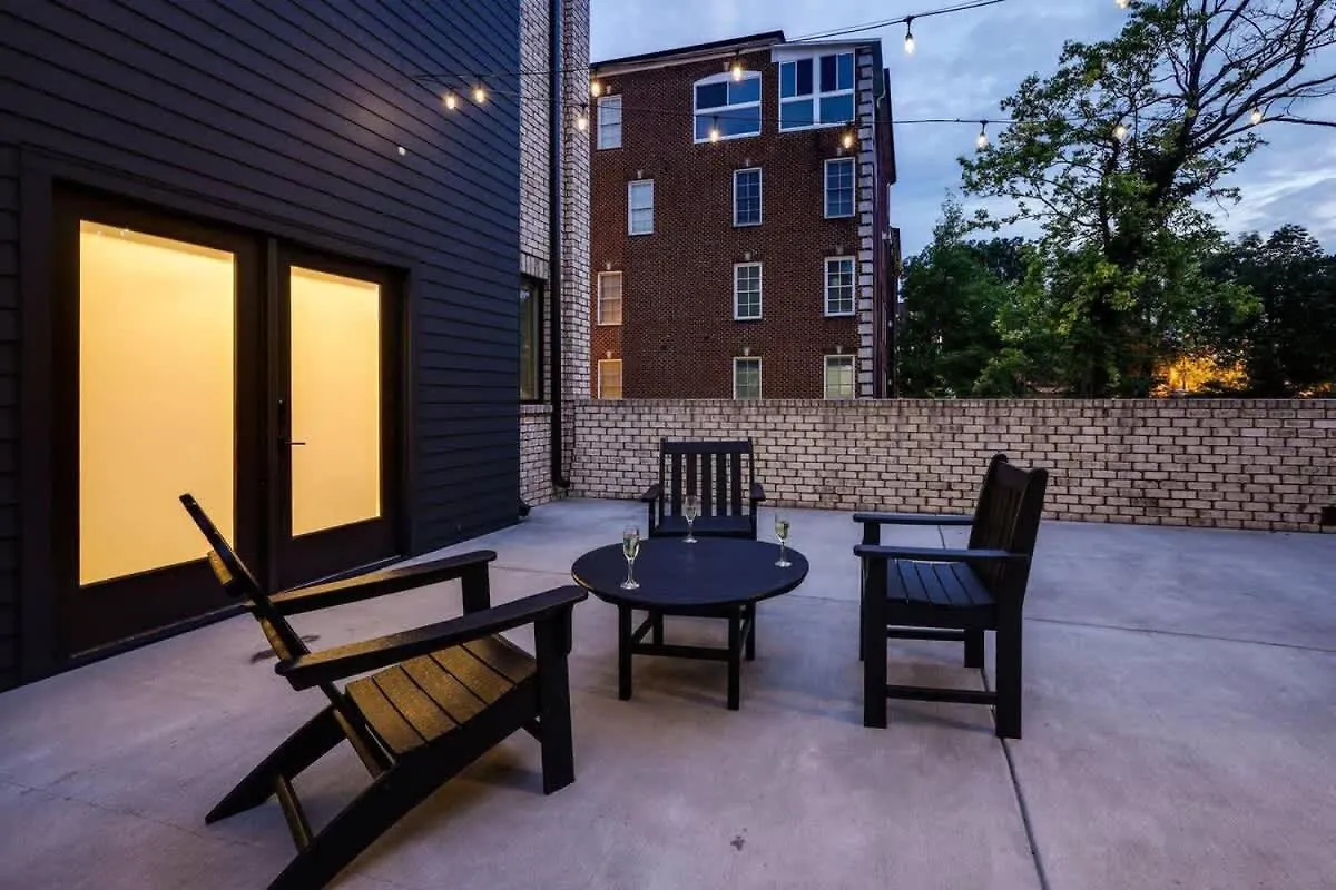 Holiday home West End Dream-Private Balcony-6 Mins To Broadway Villa Nashville