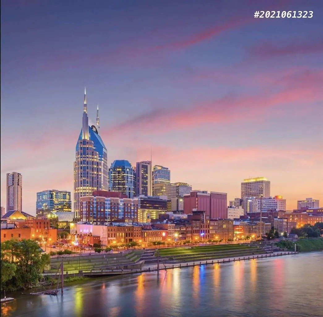 Holiday home West End Dream-Private Balcony-6 Mins To Broadway Villa Nashville