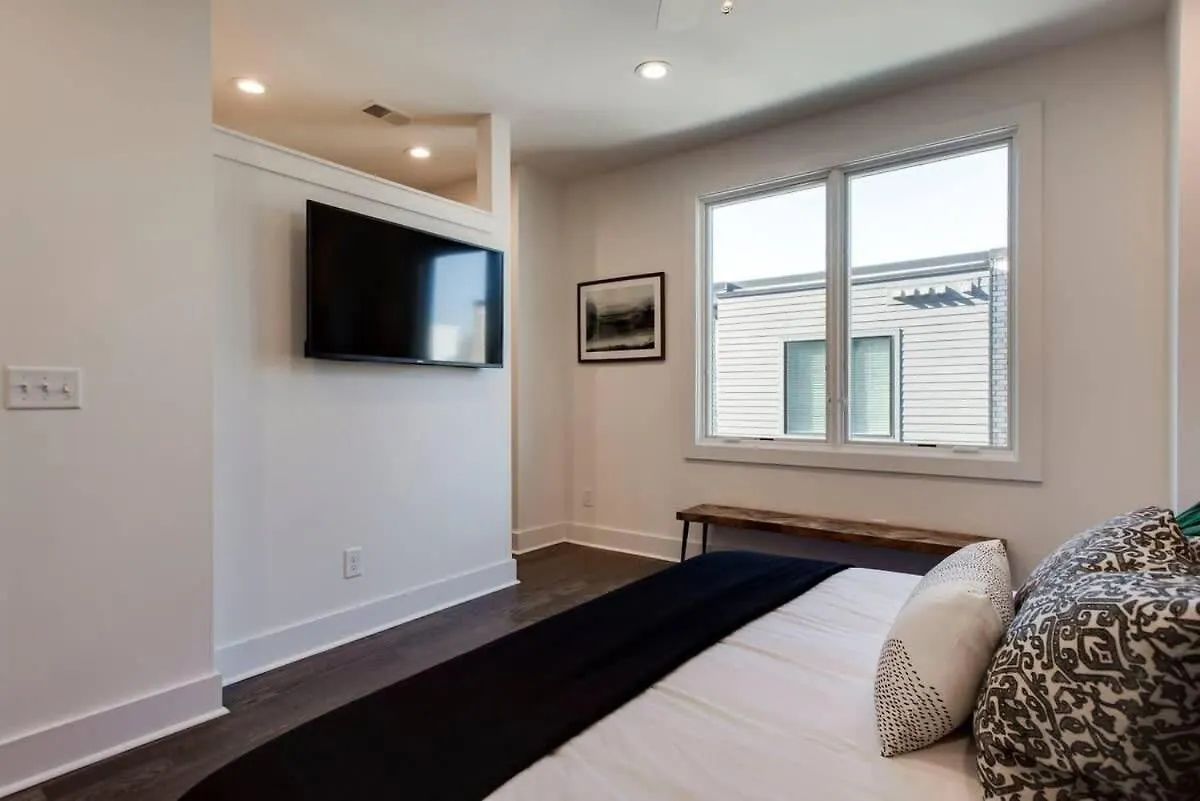 West End Dream-Private Balcony-6 Mins To Broadway Villa Nashville 0*,  United States